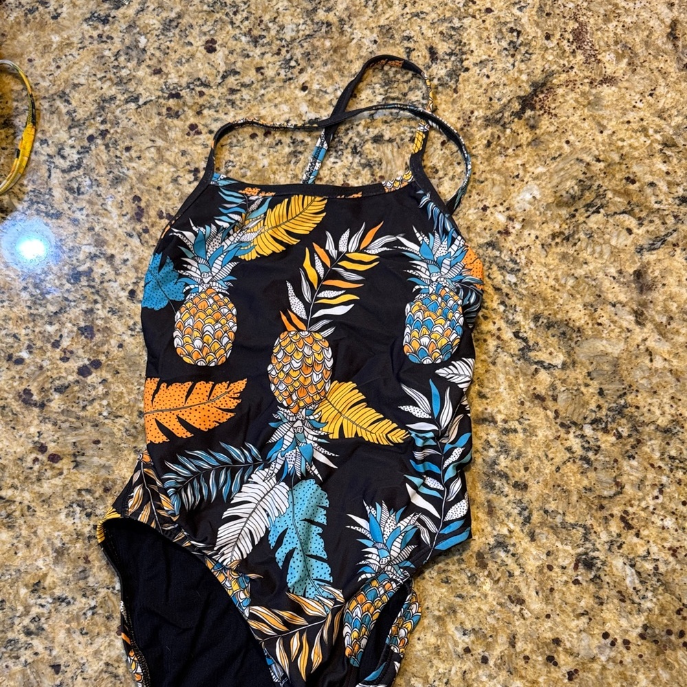 Jolyn Clothing One Piece - Pineapple sz 28 🍍